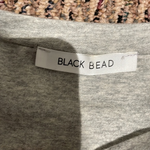 Gray cutout and lace up graphic t-shirt - Picture 3 of 4